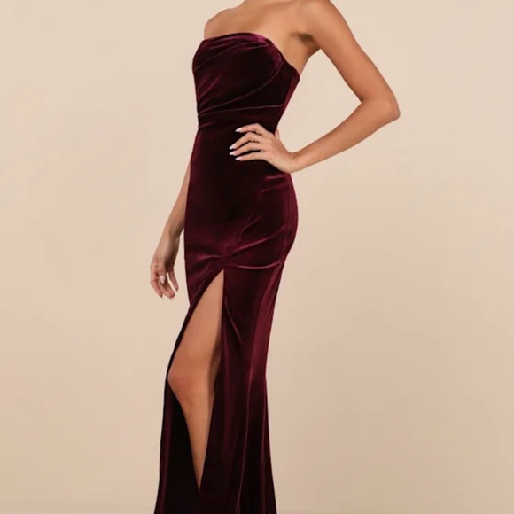 Lulu’s Sold Out Plum Purple Velvet Strapless Maxi Dress size Small - Picture 2 of 4